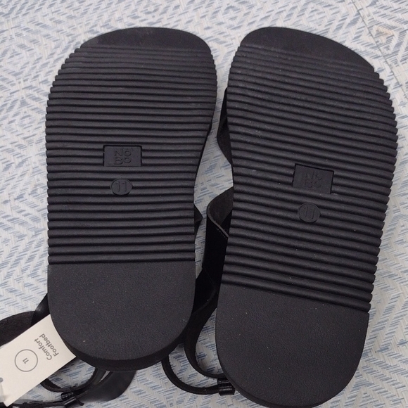 No Boundaries Black Strappy Sandals - Picture 5 of 9